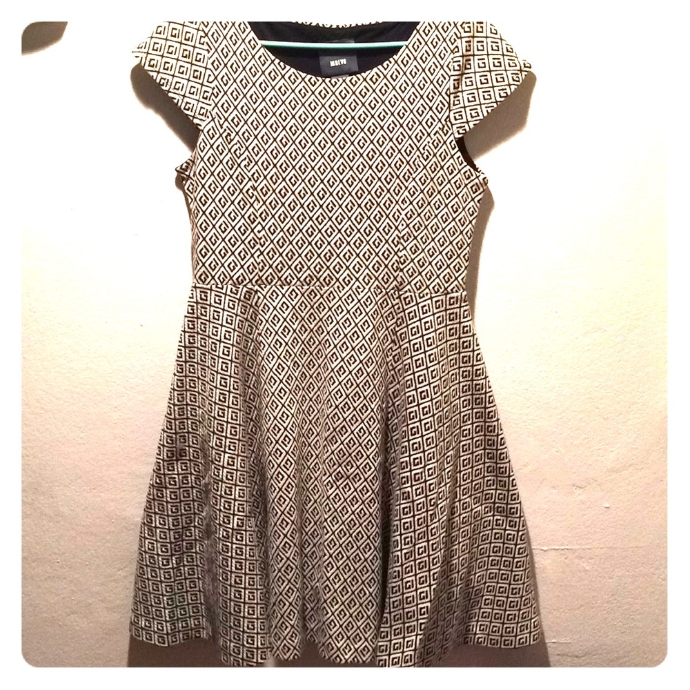 Gorgeous Maeve Anthro dress!
